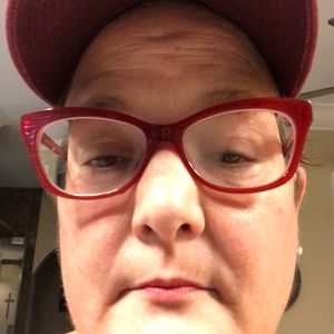 Meet your Posher, Clare